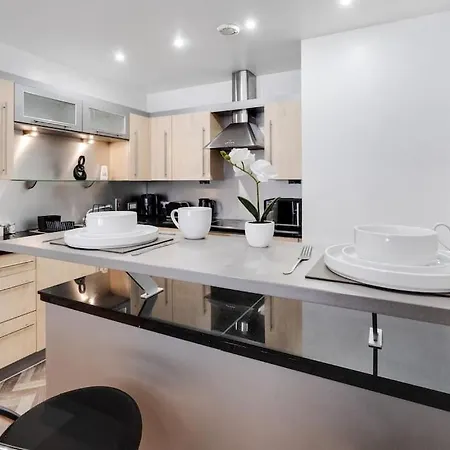Spacious 2 Bedroom Apartment - Liverpool City Centre Exterior photo