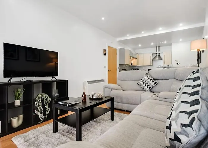 Spacious 2 Bedroom Apartment - Liverpool City Centre