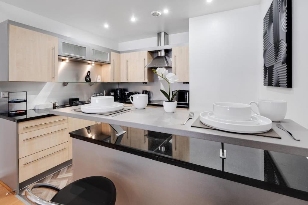 Spacious 2 Bedroom - Centre Liverpool
